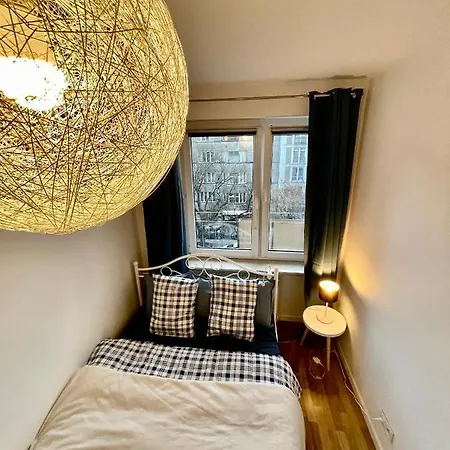 Decor 2 Metro Fast Wifi 55'tv Netflix Hbo Cozy דירה