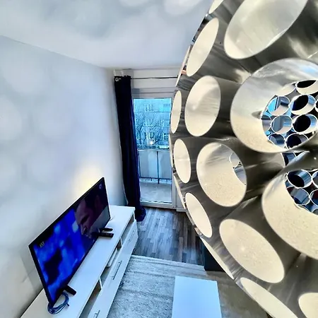 Apartment Decor 2 Metro Fast Wifi 55'tv Netflix Hbo Cozy Warschau