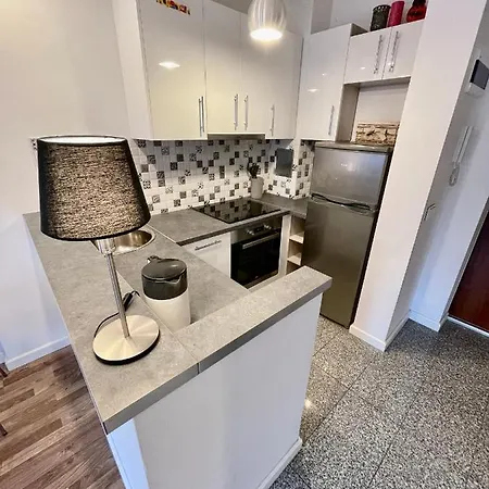 Decor 2 Metro Fast Wifi 55'tv Netflix Hbo Cozy Apartmán