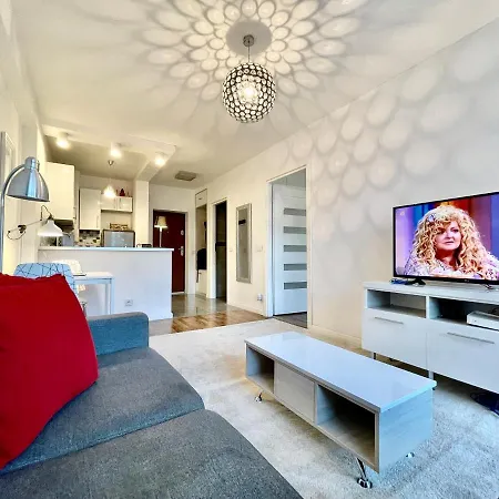 公寓 Decor 2 Metro Fast Wifi 55'tv Netflix Hbo Cozy 华沙