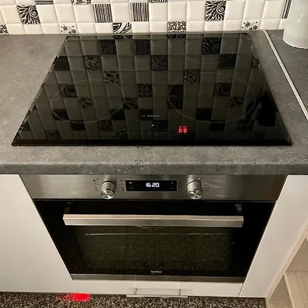 Decor 2 Metro Fast Wifi 55'tv Netflix Hbo Cozy 公寓 华沙
